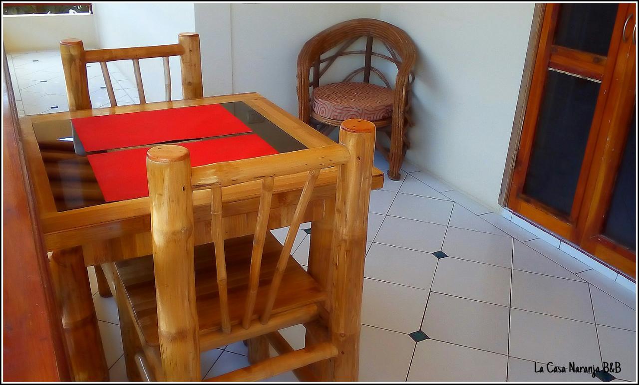 La Casa Naranja Bed And Breakfast Олон Экстерьер фото